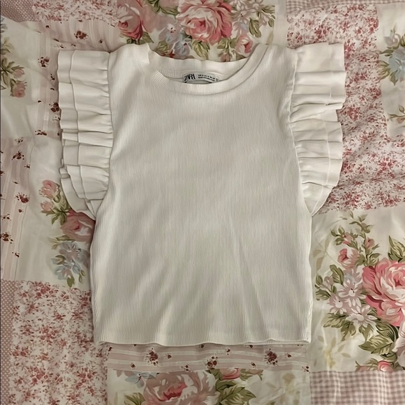 Zara Tops - Zara White Ruffled Sleeve Top